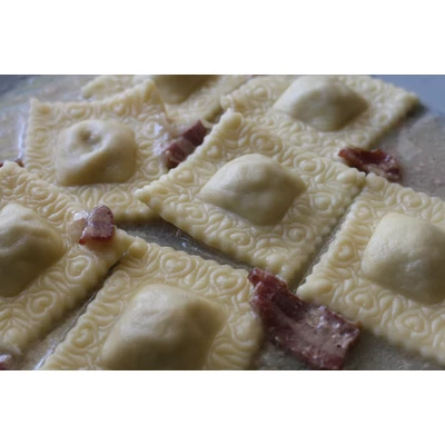 Ravioli mintázófa (tulipános, 12 db-os)